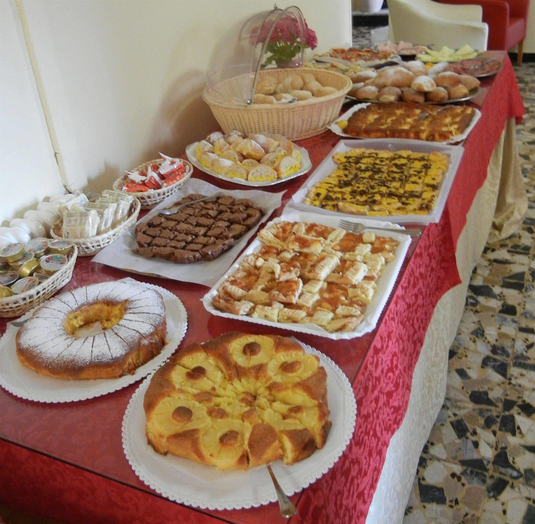 Hotel Zaghini Римини Екстериор снимка