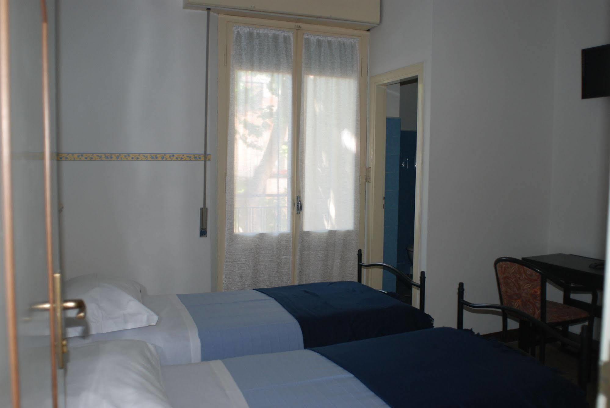 Hotel Zaghini Римини Екстериор снимка