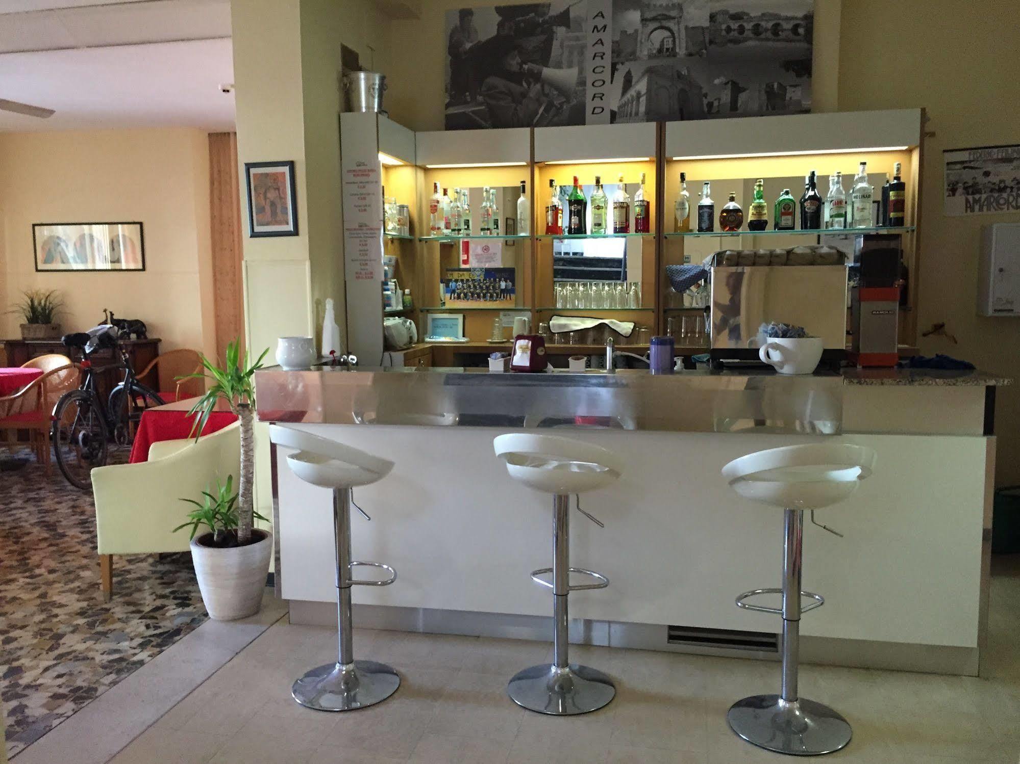 Hotel Zaghini Римини Екстериор снимка