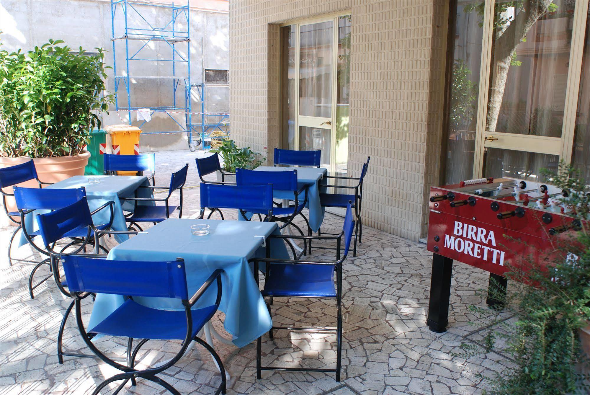 Hotel Zaghini Римини Екстериор снимка