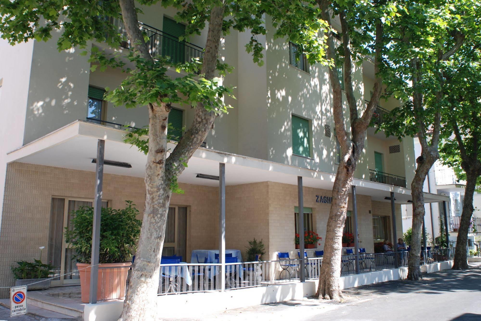 Hotel Zaghini Римини Екстериор снимка
