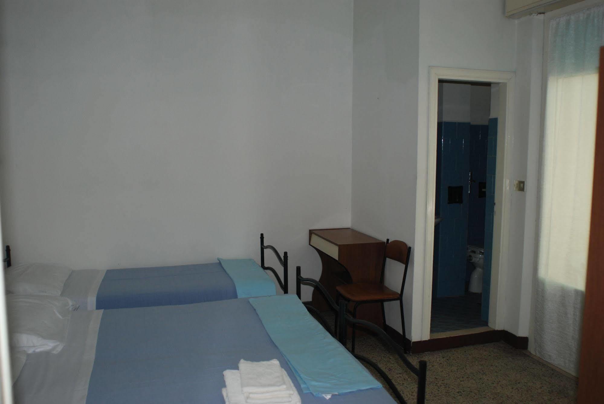 Hotel Zaghini Римини Екстериор снимка